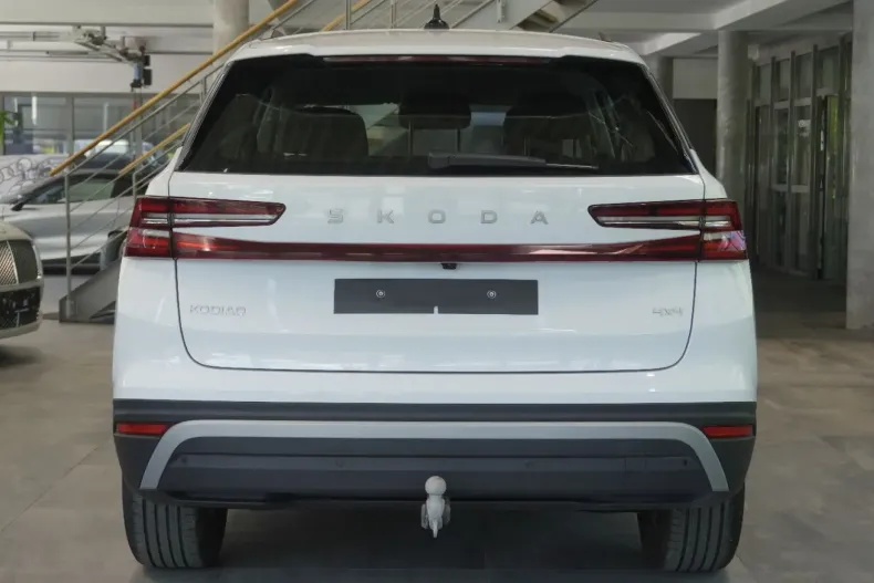 Skoda Kodiaq din 2024 cu 11.700 km - oferta SKO108197 - foto 6