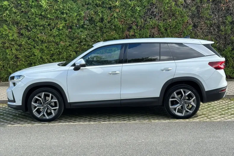 Skoda Kodiaq din 2024 cu 24.325 km - oferta SKO108202 - foto 4