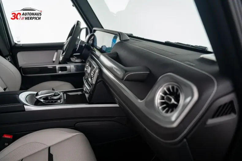 Mercedes-Benz G 63 AMG din 2023 cu 13.268 km - oferta MER108220 - foto 13