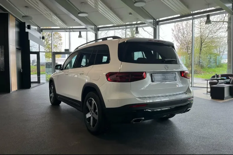 Mercedes-Benz GLB 220 din 2024 cu 13.000 km - oferta MER108224 - foto 11