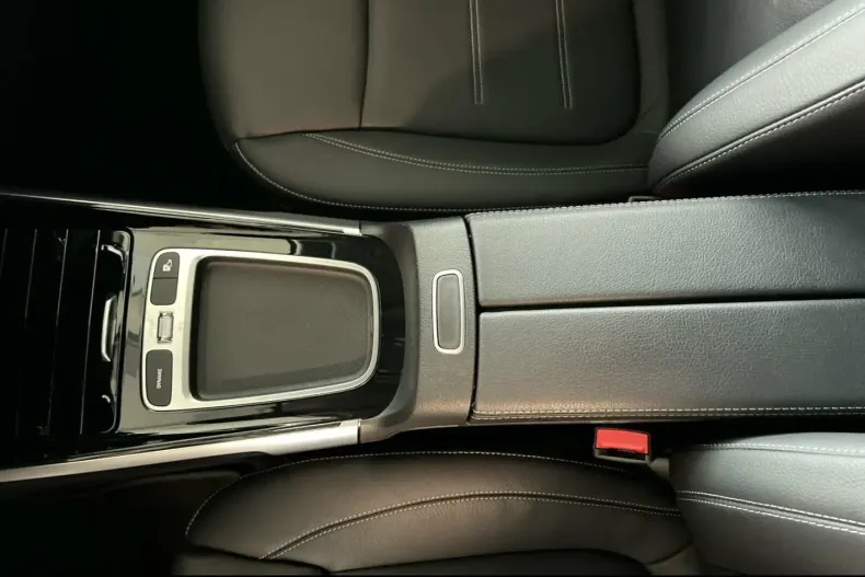 Mercedes-Benz GLB 220 din 2024 cu 13.000 km - oferta MER108224 - foto 22