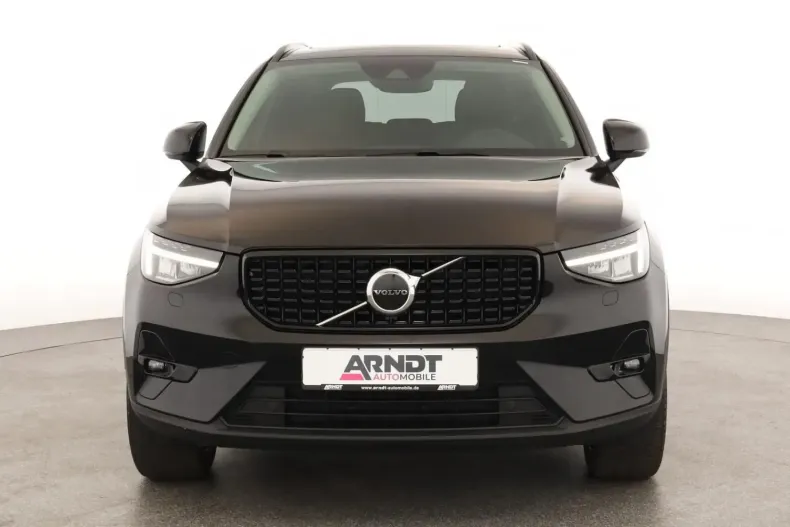 Volvo XC40 din 2023 cu 26.100 km - oferta VOL108229 - foto 2
