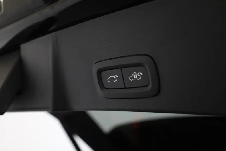 Volvo XC40 din 2023 cu 26.100 km - oferta VOL108229 - foto 6