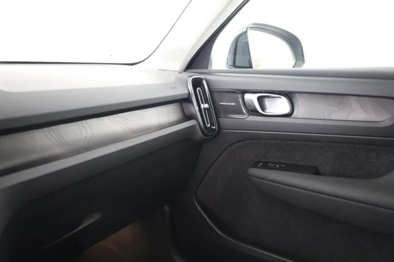 Volvo XC40 din 2023 cu 26.100 km - oferta VOL108229 - foto 11