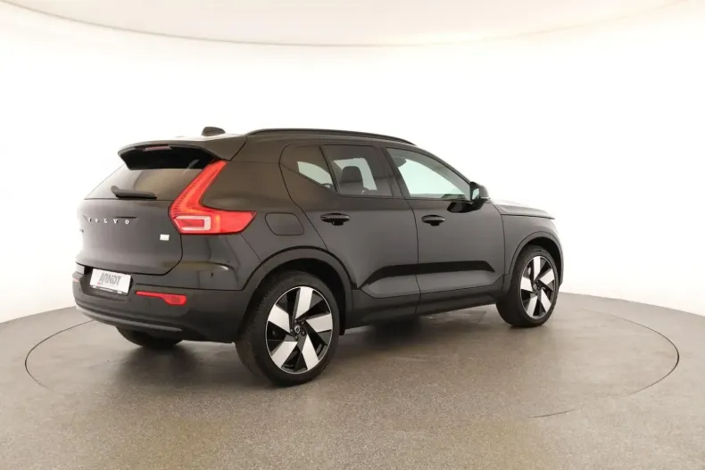 Volvo XC40 din 2023 cu 26.100 km - oferta VOL108229 - foto 24