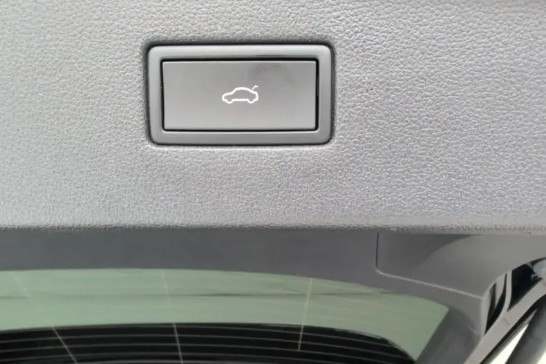 Volkswagen Tiguan Allspace din 2023 cu 25.766 km - oferta VOL108230 - foto 12