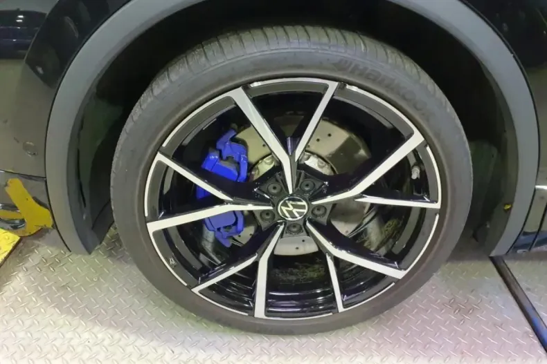 Volkswagen Tiguan din 2024 cu 11.530 km - oferta VOL108235 - foto 8