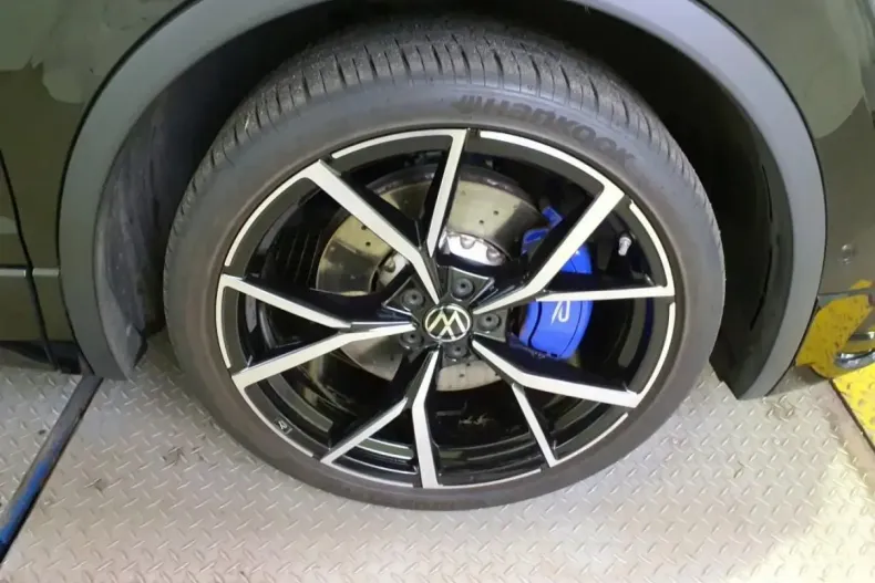 Volkswagen Tiguan din 2024 cu 11.530 km - oferta VOL108235 - foto 9