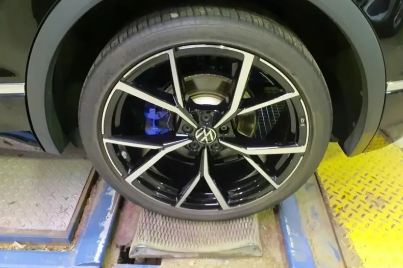 Volkswagen Tiguan din 2024 cu 11.530 km - oferta VOL108235 - foto 10