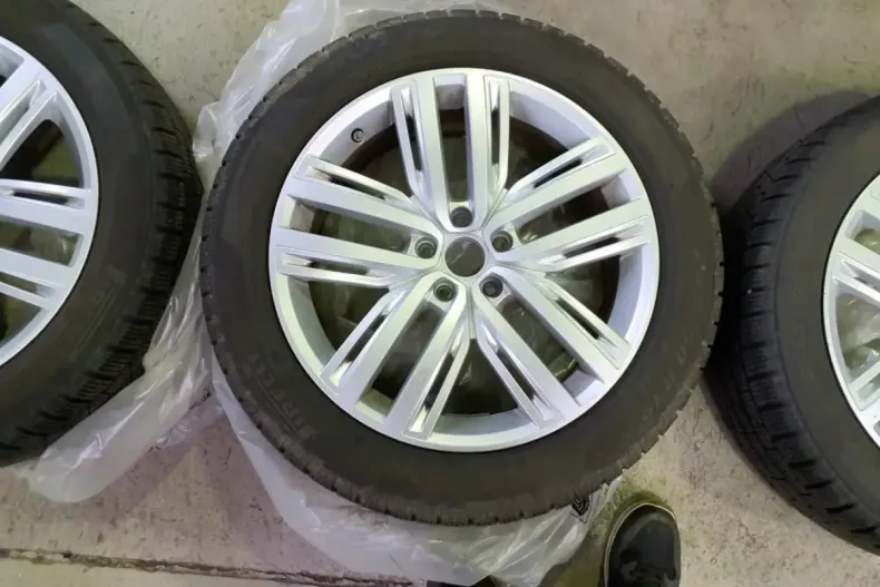 Volkswagen Tiguan din 2024 cu 11.530 km - oferta VOL108235 - foto 14