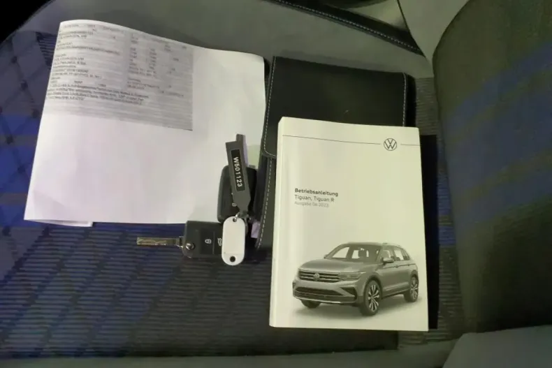 Volkswagen Tiguan din 2024 cu 11.530 km - oferta VOL108235 - foto 25