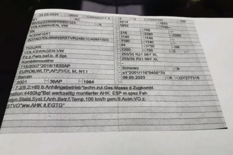 Volkswagen Tiguan din 2024 cu 11.530 km - oferta VOL108235 - foto 26