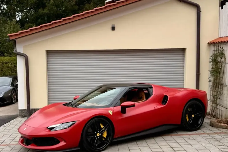 Ferrari 296 GTB din 2024 cu 4.899 km - oferta FER108239 - foto 2