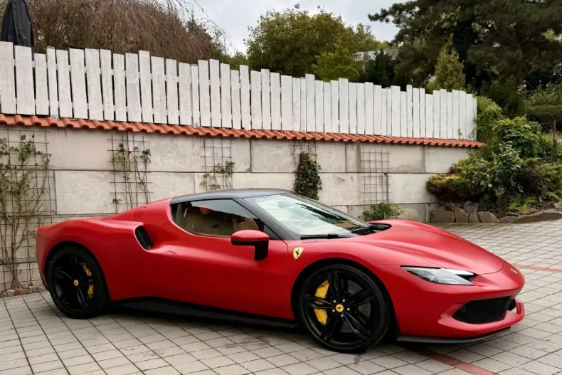 Ferrari 296 GTB din 2024 cu 4.899 km - oferta FER108239 - foto 9