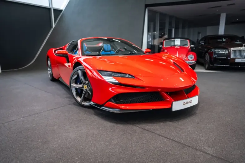 Ferrari SF90 din 2023 cu 3.094 km - oferta FER108257 - foto 3