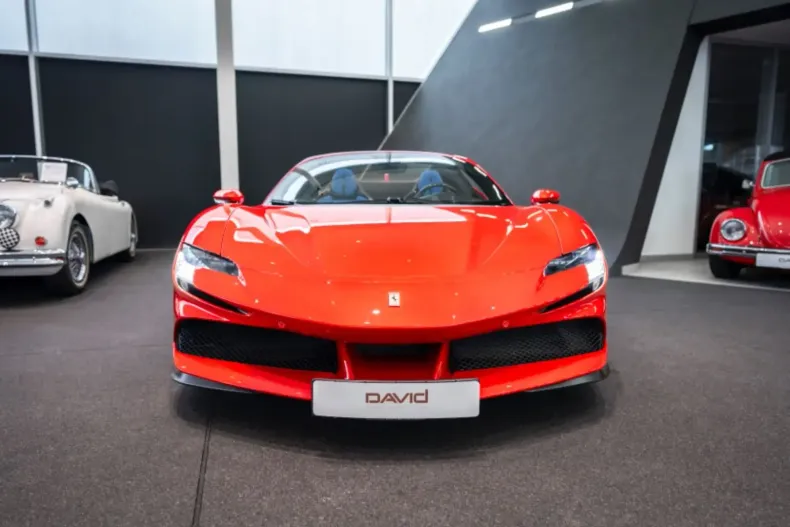 Ferrari SF90 din 2023 cu 3.094 km - oferta FER108257 - foto 7