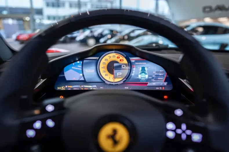 Ferrari SF90 din 2023 cu 3.094 km - oferta FER108257 - foto 17