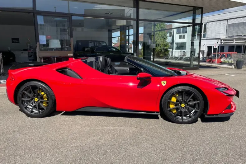 Ferrari SF90 din 2023 cu 2.998 km - oferta FER108258 - foto 3