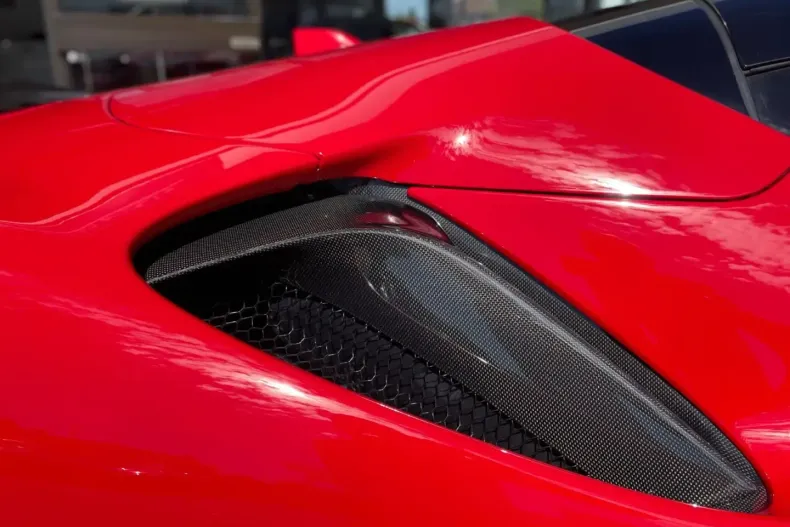 Ferrari SF90 din 2023 cu 2.998 km - oferta FER108258 - foto 11