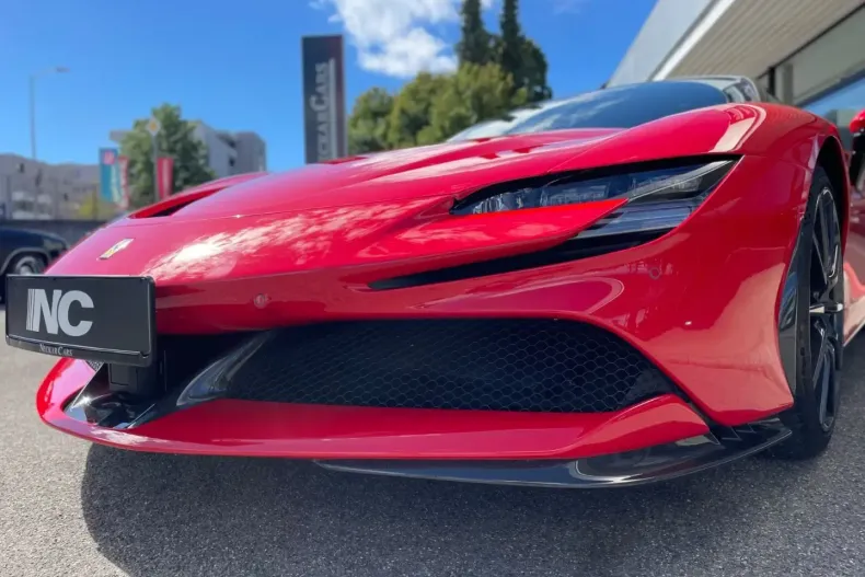 Ferrari SF90 din 2023 cu 2.998 km - oferta FER108258 - foto 12