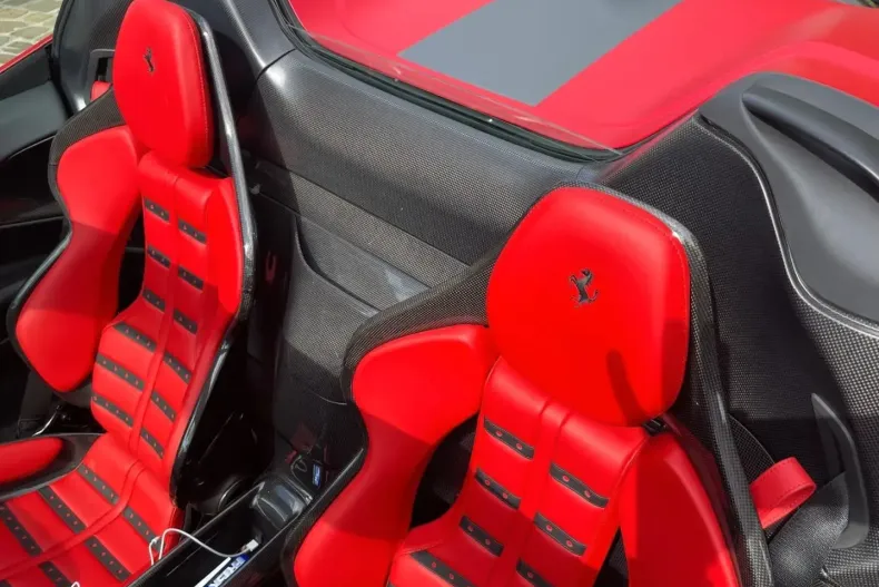 Ferrari SF90 din 2022 cu 4.800 km - oferta FER108259 - foto 1