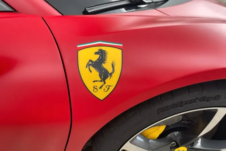 Ferrari SF90 din 2022 cu 4.800 km - oferta FER108259 - foto 5