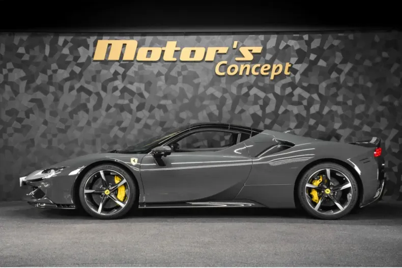 Ferrari SF90 din 2022 cu 7.690 km - oferta FER108260 - foto 3