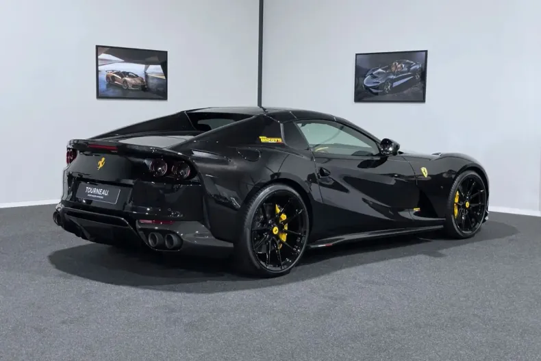 Ferrari 812 din 2022 cu 11.449 km - oferta FER108261 - foto 4