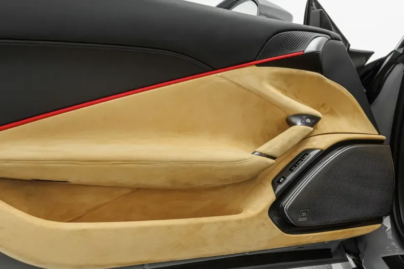 Ferrari Roma din 2022 cu 9.200 km - oferta FER108264 - foto 19