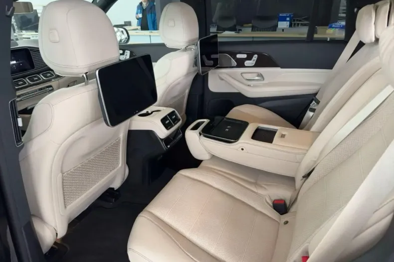 Mercedes-Benz GLS 580 din 2024 cu 22.000 km - oferta MER108271 - foto 11