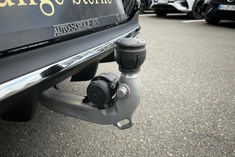 Mercedes-Benz CLA 200 din 2024 cu 7.378 km - oferta MER108283 - foto 13