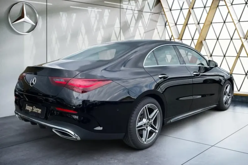 Mercedes-Benz CLA 200 din 2024 cu 7.378 km - oferta MER108283 - foto 14