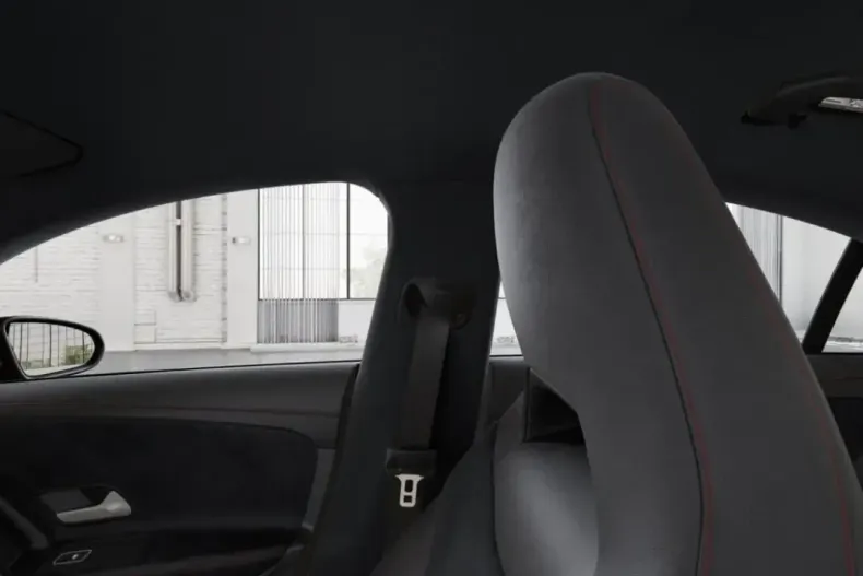 Mercedes-Benz CLA 200 din 2024 cu 7.378 km - oferta MER108283 - foto 16