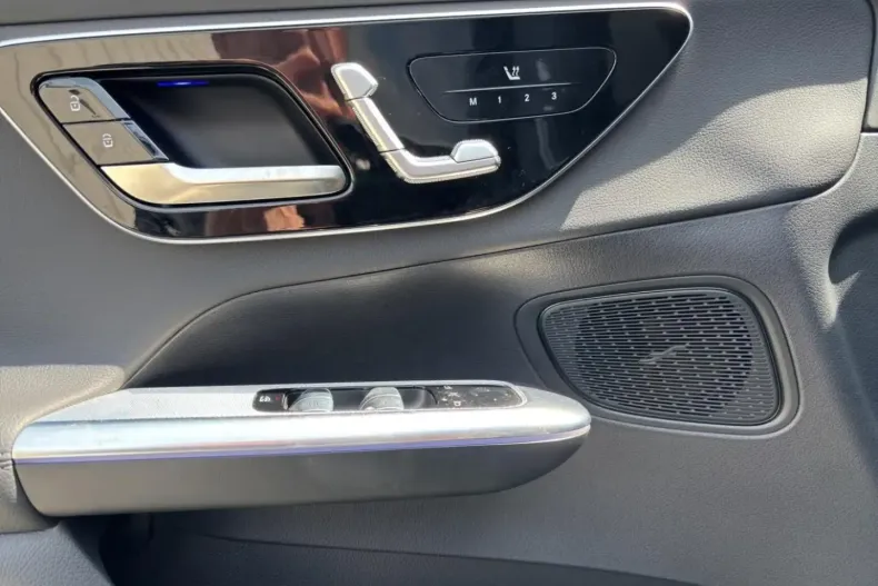 Mercedes-Benz GLC 200 din 2024 cu 22.967 km - oferta MER108287 - foto 18