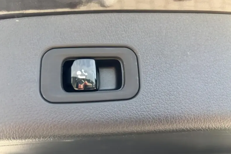 Mercedes-Benz GLC 200 din 2024 cu 22.967 km - oferta MER108287 - foto 22