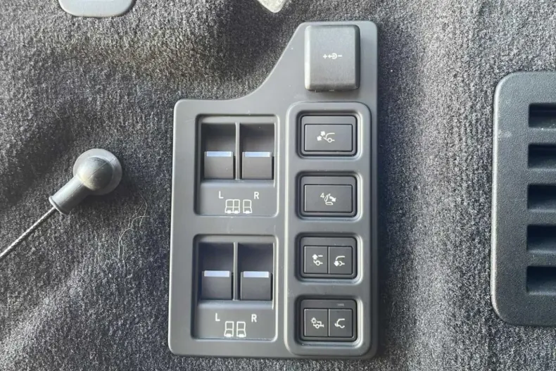 Land Rover Discovery din 2024 cu 15.500 km - oferta LAN108305 - foto 13