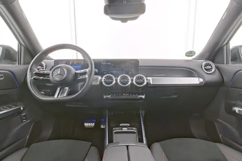 Mercedes-Benz GLB 200 din 2024 cu 34.969 km - oferta MER108317 - foto 6