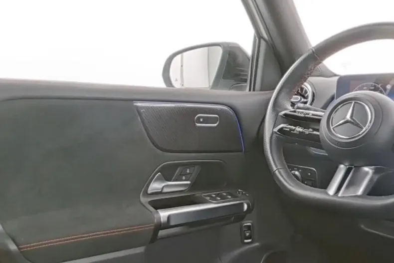 Mercedes-Benz GLB 200 din 2024 cu 34.969 km - oferta MER108317 - foto 8