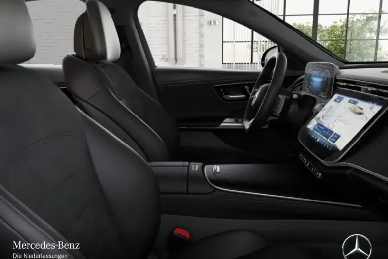 Mercedes-Benz E 300 din 2024 cu 10.698 km - oferta MER108332 - foto 11