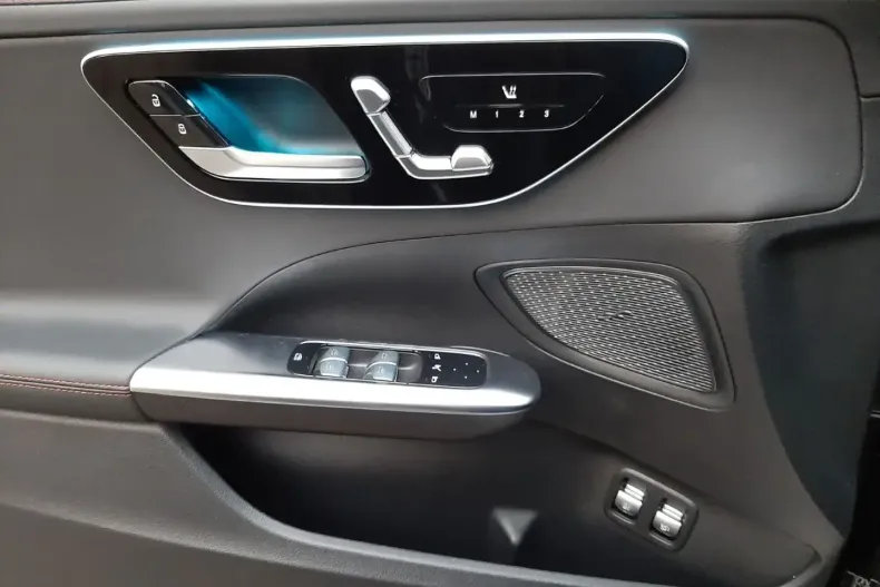 Mercedes-Benz C 63 AMG din 2024 cu 19.800 km - oferta MER108333 - foto 9