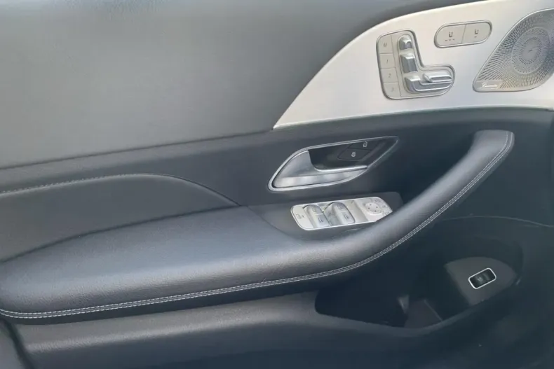 Mercedes-Benz GLE 300 din 2023 cu 56.642 km - oferta MER108339 - foto 18