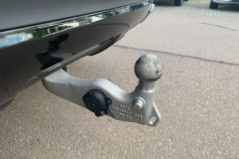 Mercedes-Benz GLE 300 din 2023 cu 56.642 km - oferta MER108339 - foto 21