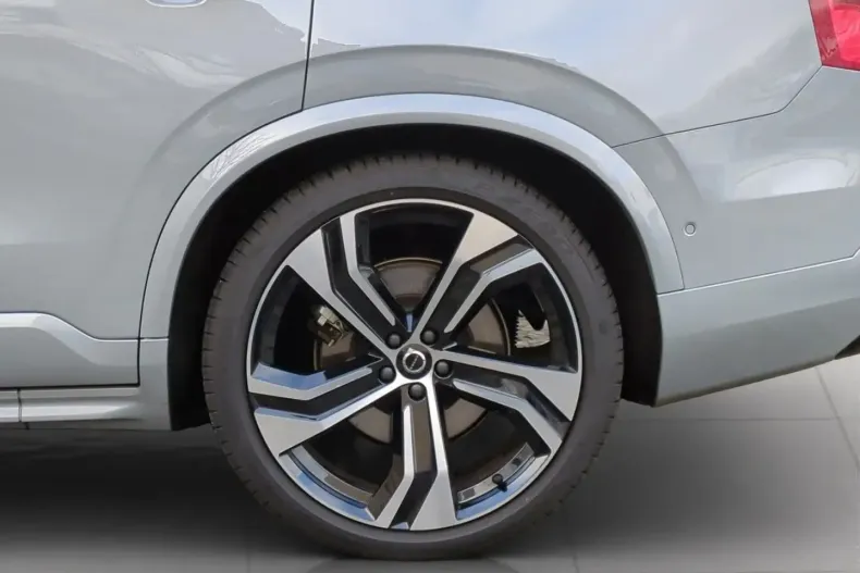 Volvo XC90 din 2024 cu 26.500 km - oferta VOL108348 - foto 8