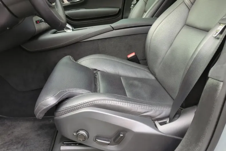 Volvo XC90 din 2024 cu 26.500 km - oferta VOL108348 - foto 29