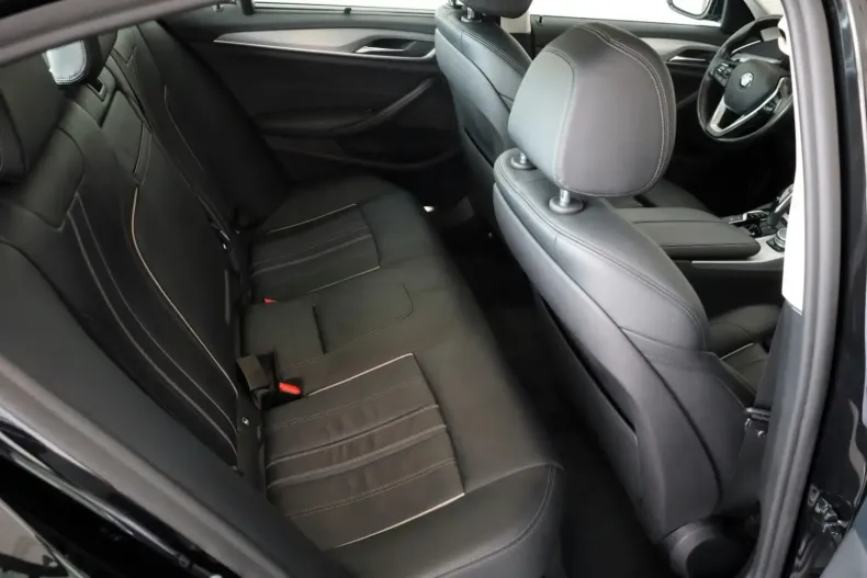 BMW 530 din 2020 cu 43.340 km - oferta BMW108380 - foto 8