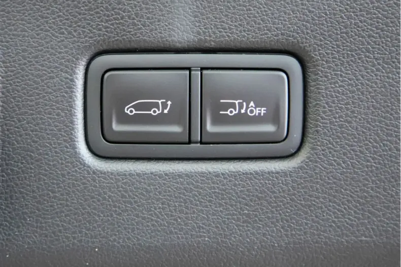 Hyundai STARIA din 2023 cu 29.979 km - oferta HYU108392 - foto 7