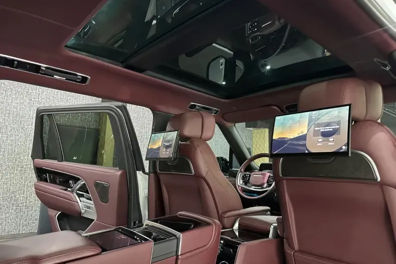 Land Rover Range Rover din 2023 cu 31.000 km - oferta LAN108401 - foto 9