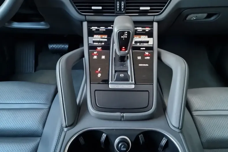 Porsche Cayenne din 2021 cu 96.988 km - oferta POR108406 - foto 10