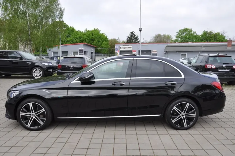 Mercedes-Benz C 300 din 2020 cu 62.900 km - oferta MER108409 - foto 8