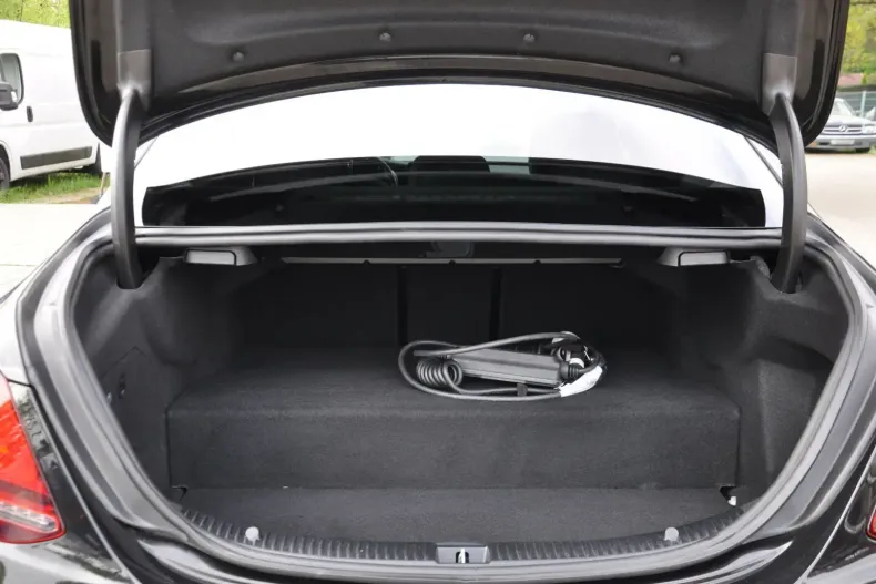 Mercedes-Benz C 300 din 2020 cu 62.900 km - oferta MER108409 - foto 13